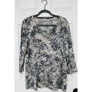 Rose + Olive Blue White Floral Knit 3/4 Sleeve Top Blouse XL Beautiful!